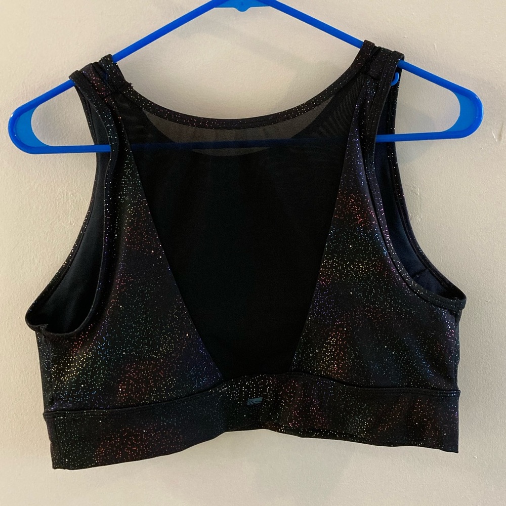 @poshizmynizz New ⭐️ Sports Bra w. Mesh Detailing - Picture 7 of 7